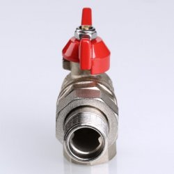 Кран американка шаровый с полусгоном 1/2" вн.-нар. угловой (бабочка красная) Base Valtec VT.228.N.04